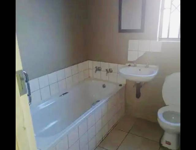 3 BEDROOM PROPERTY TO RENT IN PROTEA GLEN